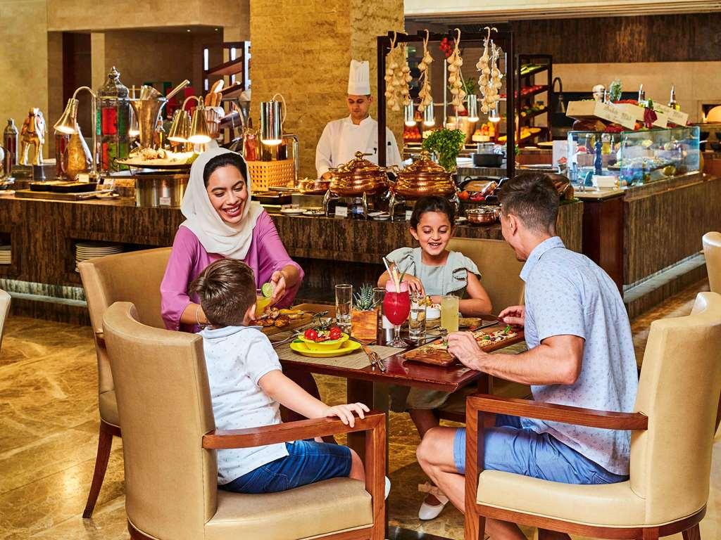 โซฟีเทล ดูไบ เดอะ ปาล์ม ลักชัวรี อพาร์ตเมนท์ Hotel ร้านอาหาร รูปภาพ